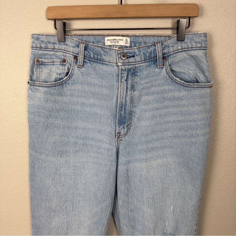 Abercrombie & Fitch Women’s the 90s Straight Ultra High Rise Jeans - Picture 3 of 9